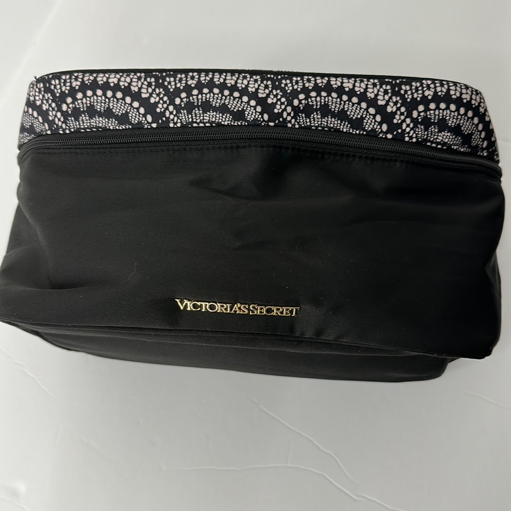 Victoria’s Secret Bra and Panties tote storage